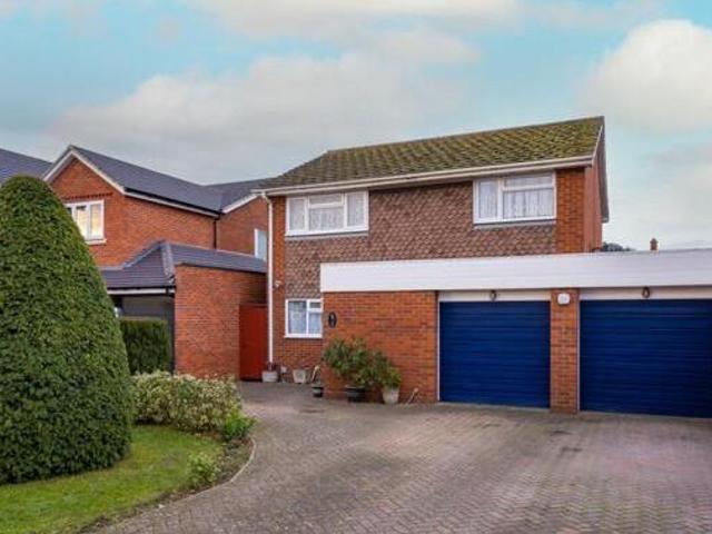 House for sale in Henlow, Bedfordshire