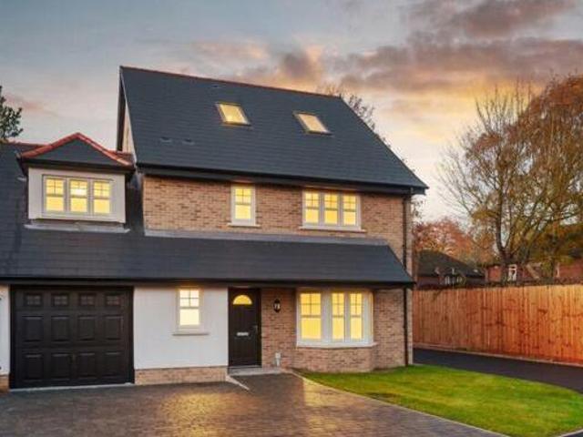 House for sale in Henlow, Bedfordshire