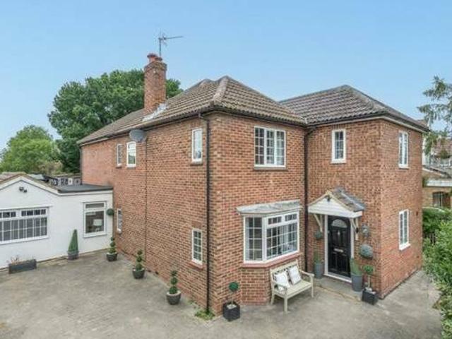 House for rent in Lyons, Greater London