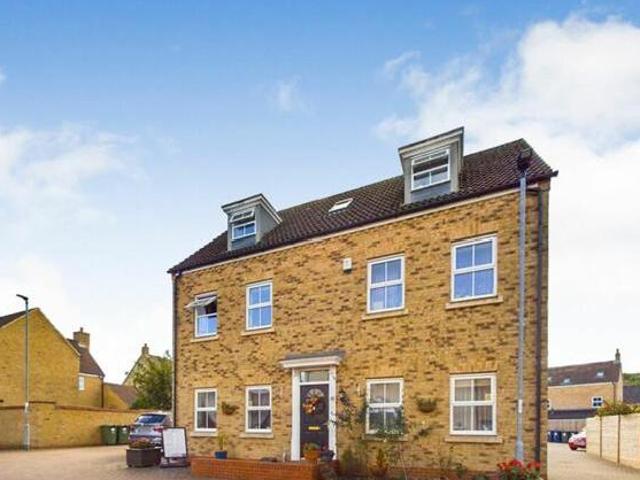House for sale in Huntingdon