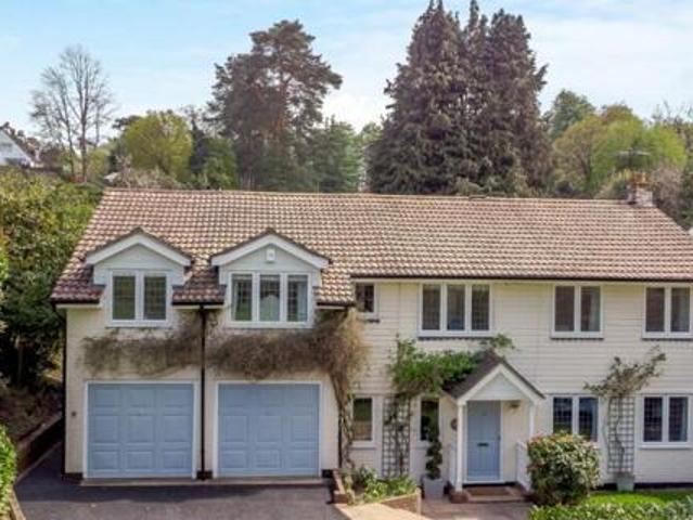 House for sale in Fole, Surrey