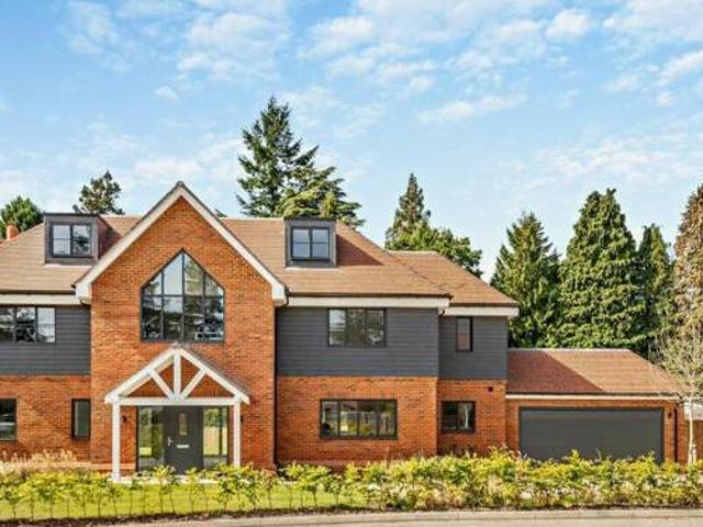 House for sale in Fole, Surrey