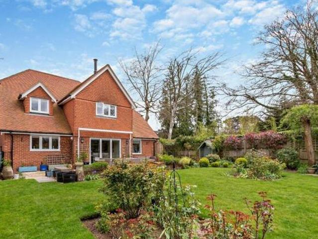 House for sale in Fole, Surrey