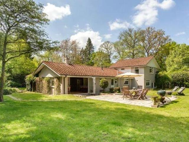 House for sale in Fole, Surrey
