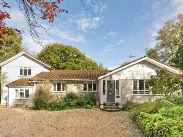 House for sale in Fole, Surrey