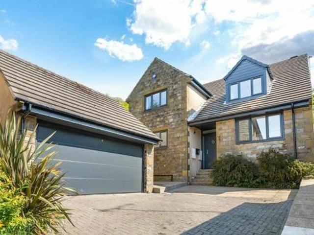 House for sale in Holmfirth, Kirklees