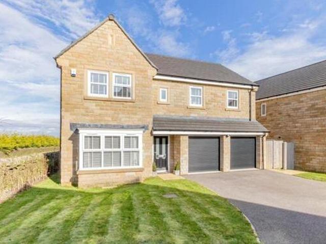 House for sale in Holmfirth, West Yorkshire