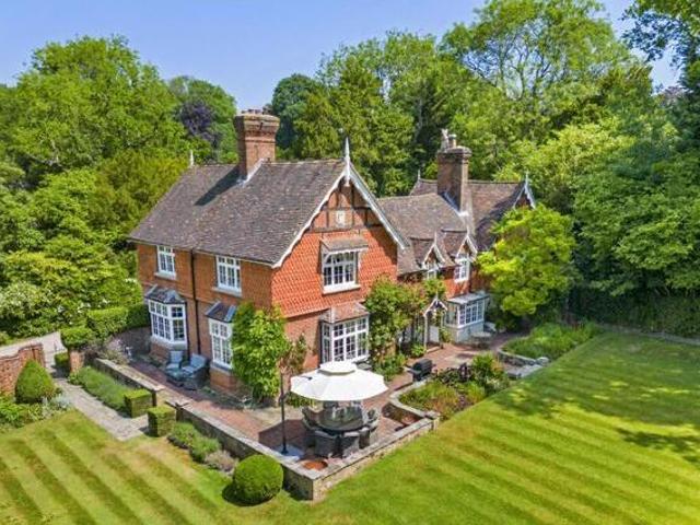 House for sale in Horsham, West Sussex