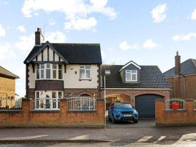 House for sale in Coalville, Leicestershire
