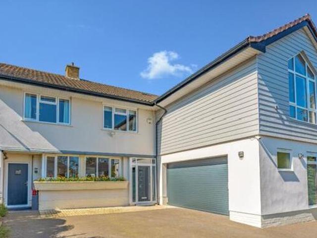 House for sale in Halesowen, West Midlands