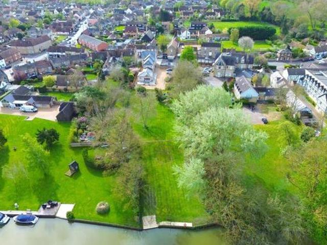 House for sale in Huntingdon
