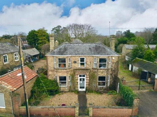 House for sale in Huntingdon