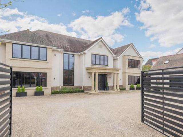House for sale in Huntingdon