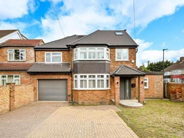 House for sale in Isleworth, Greater London