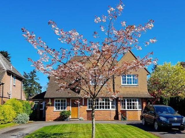House for sale in Lyons, Greater London