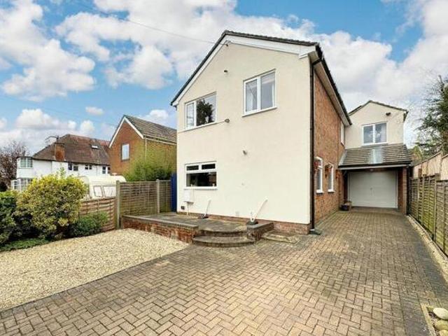 House for sale in Redbridge, The Slade