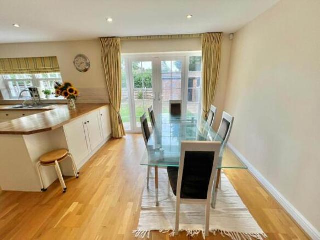 Farm for sale in Pilgrims' Hatch, Navestock Side