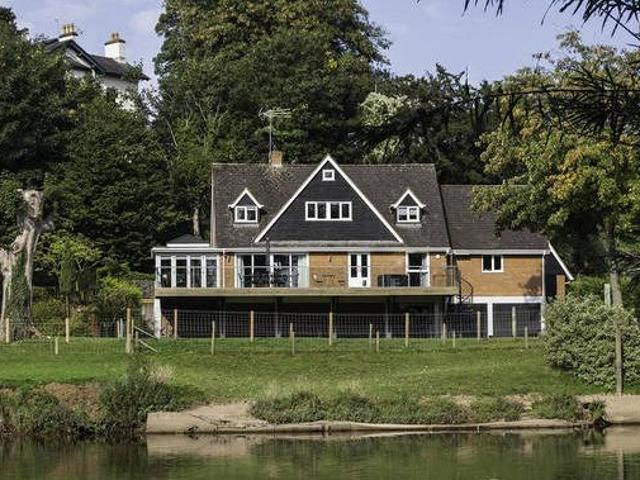 House for sale in Worcestershire, England