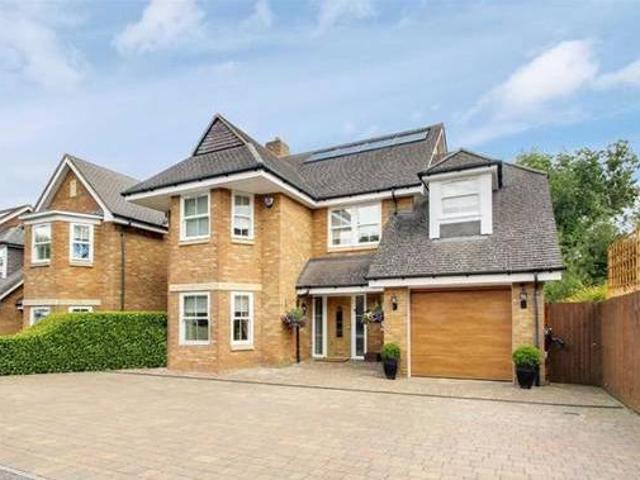 House for sale in Hertfordshire