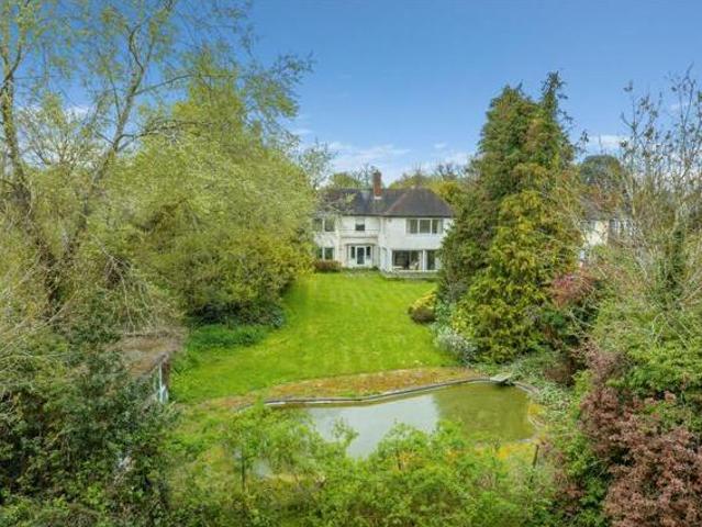 House for sale in Kingston Upon Thames, Greater London