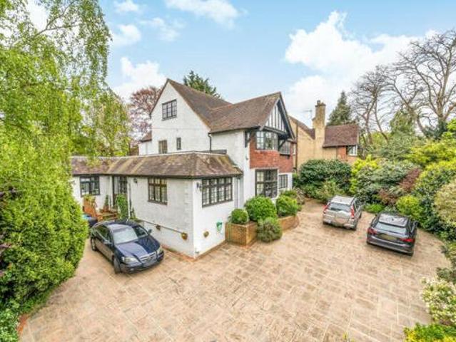 House for sale in Kingston Upon Thames, Greater London