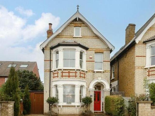 House for sale in Kingston Upon Thames, Greater London