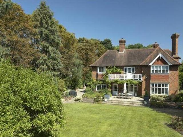 House for sale in Kingston upon Thames, Greater London