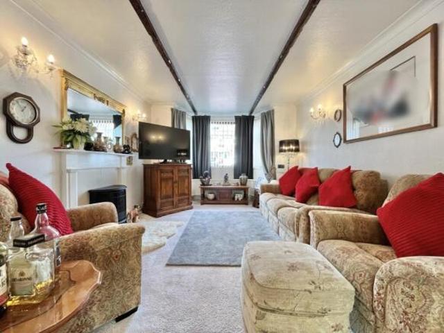 Farm for sale in Aldersley, Stockwell End