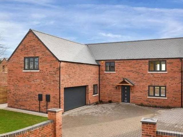 House for sale in East Midlands