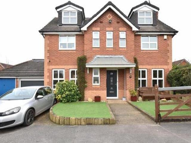 House for sale in Whitkirk, Colton