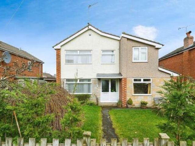 House for sale in Holt Park, Leeds