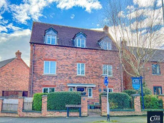 House for sale in Sandyway, Lichfield