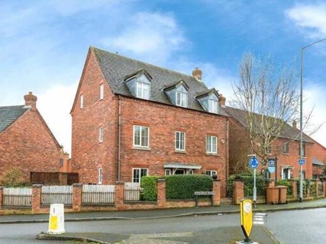 House for sale in Sandyway, Lichfield