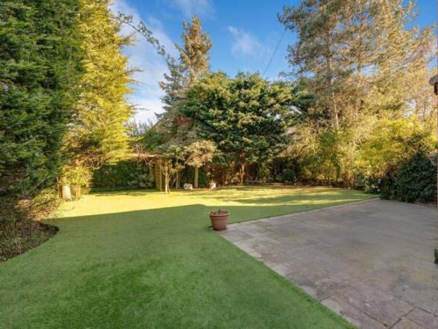 Property for sale in Cat Hill