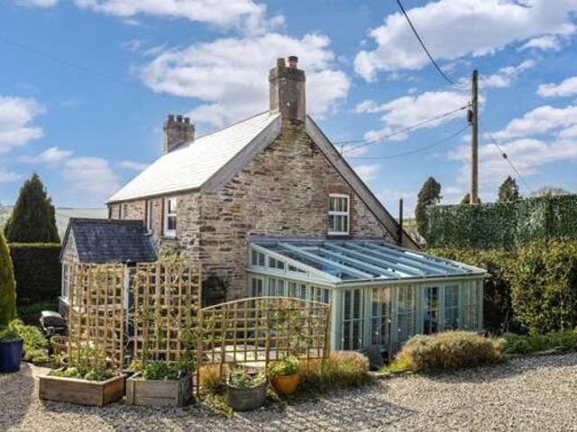 House for sale in Lamellion, Cornwall