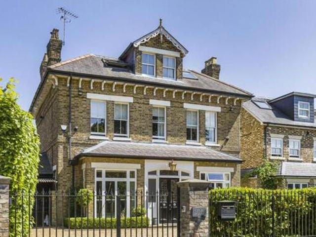 House for sale in Potters Bar, Hertsmere