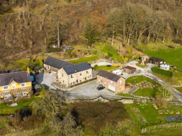 House for sale in Llangollen, Wales