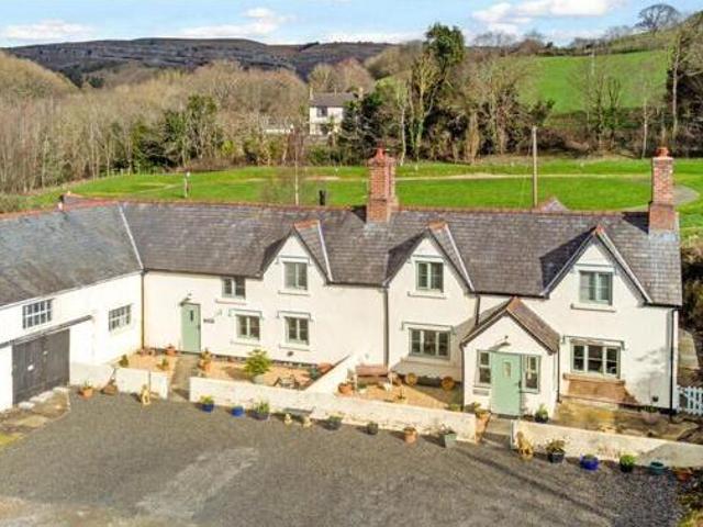 House for sale in Llangollen, Wales