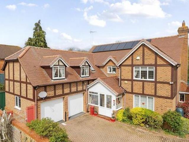 House for sale in Epping