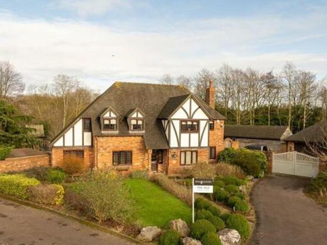House for sale in Epping