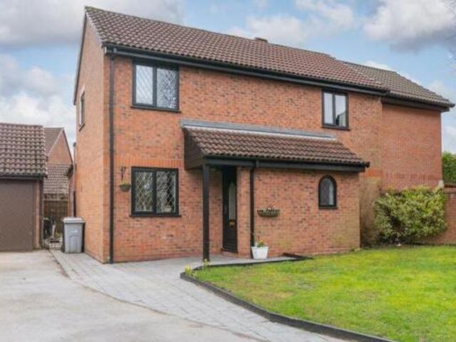 House for sale in Greenside, Macclesfield
