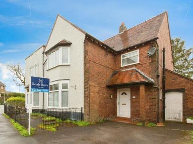 House for sale in Hurdsfield, Macclesfield