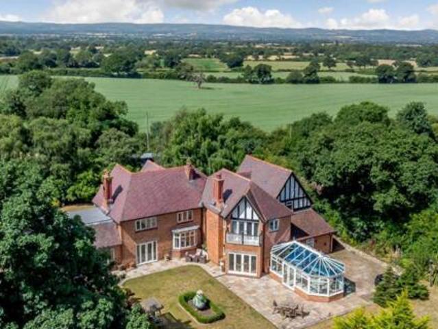 House for sale in Chorlton Lane, Cheshire