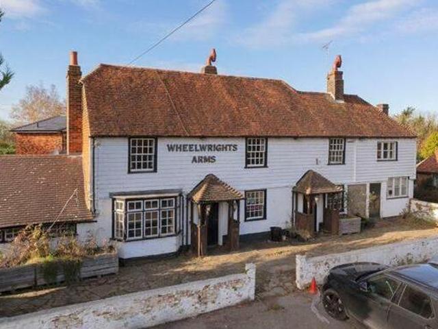 House for sale in Lyons, Greater London