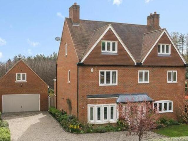 House for sale in Littlecote, West Sussex