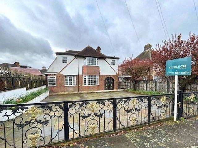 House for sale in Hertfordshire