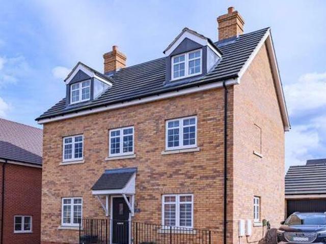 House for sale in Bedford