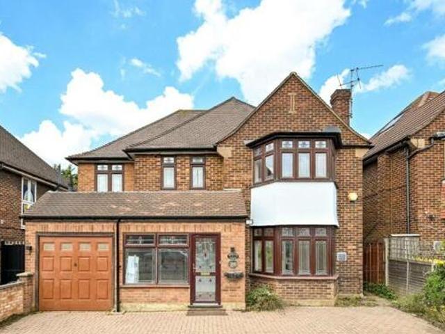 House for sale in Royal Borough of Kingston upon Thames, Greater London