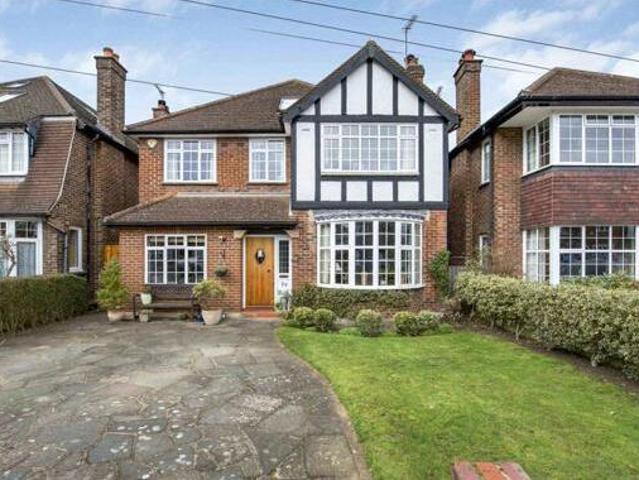House for sale in Royal Borough of Kingston upon Thames, Greater London