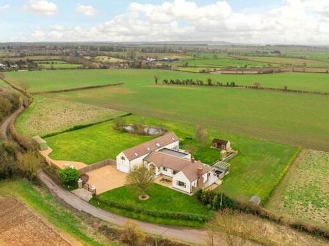 House for sale in Newport Pagnell